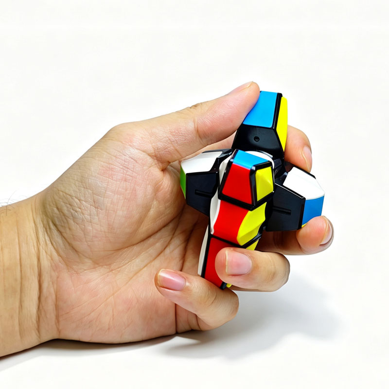 ฟิดเจ็ตสปินเนอร์ ฟลอปปี้คิวบ์  - Brain Teaser Cube บทวิจารณ์และราคา